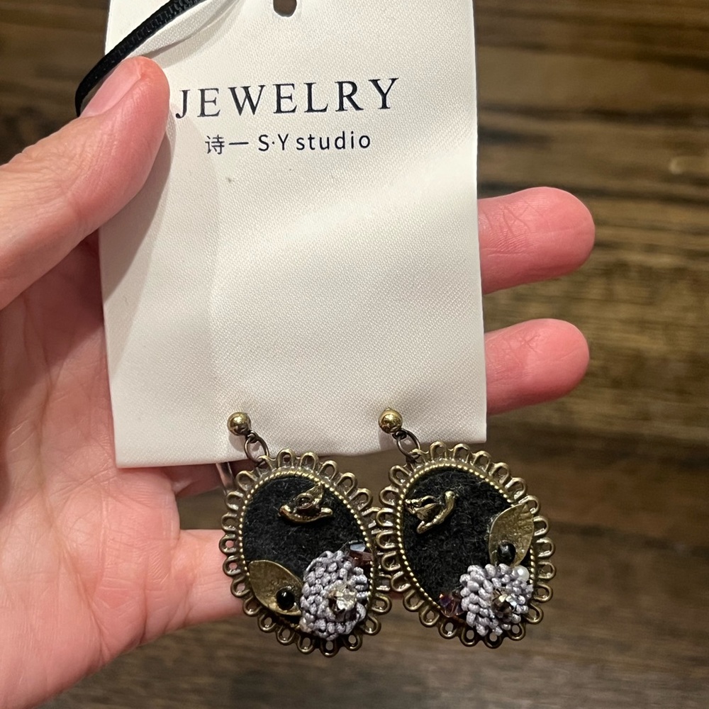 Vintage-Style Embroidered Drop Earrings – Gently Used
